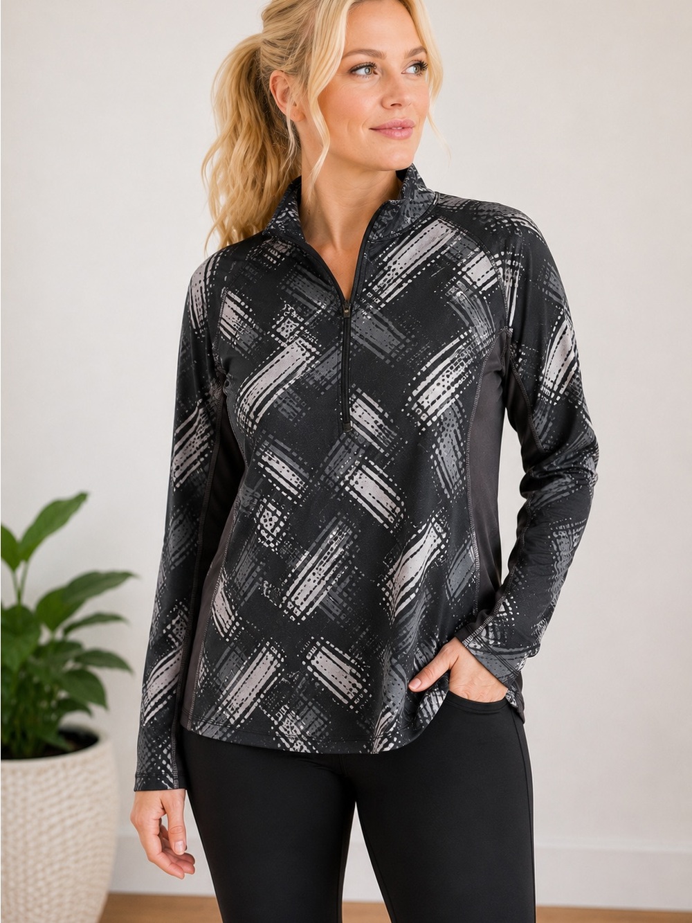 Athleta 1/4 Zip Performance Top Black Gray Printed Long Sleeve Pullover Size M